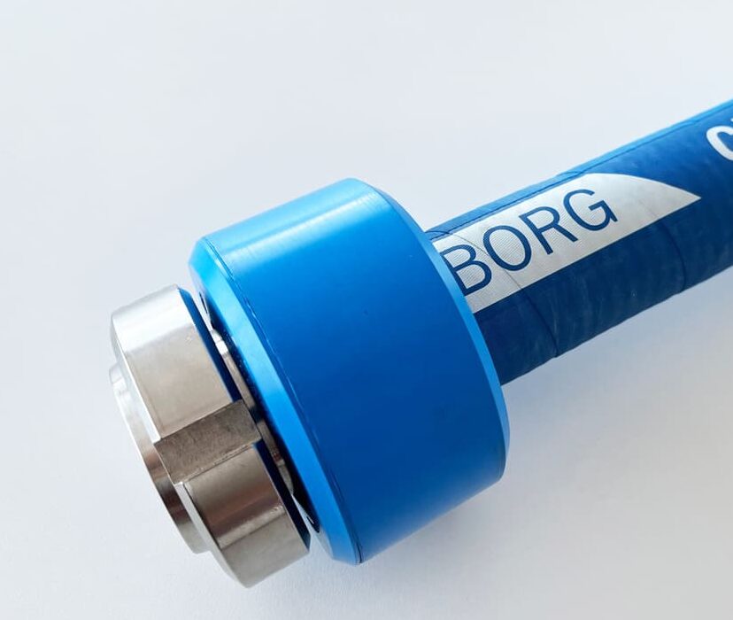 Sistema Bull Ring Universalflex montato su tubo flessibile alimentare